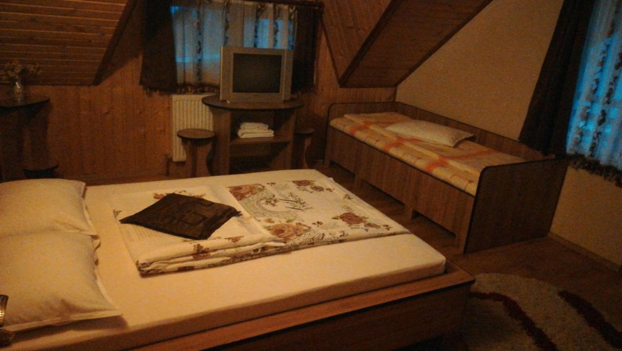 Pensiunea Dandu Corbeni Habitación foto