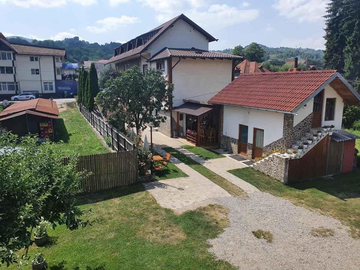 Pensiunea Dandu Corbeni Exterior foto