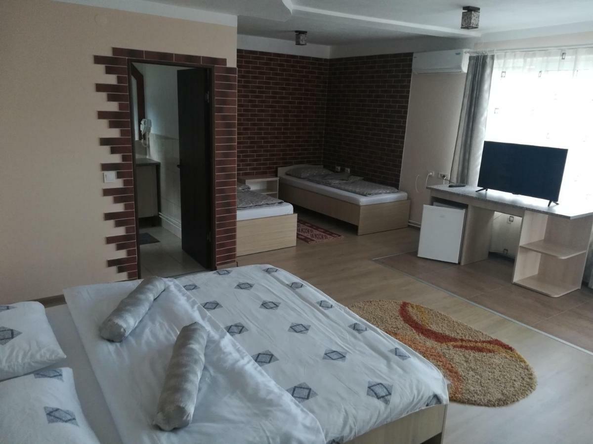 Pensiunea Dandu Corbeni Exterior foto
